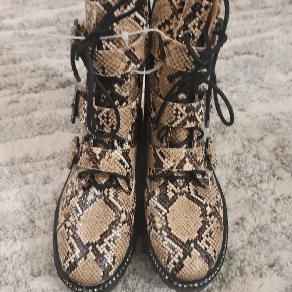 Jessica Simpson snake combat with boots 8 M - Picture 2 of 8
